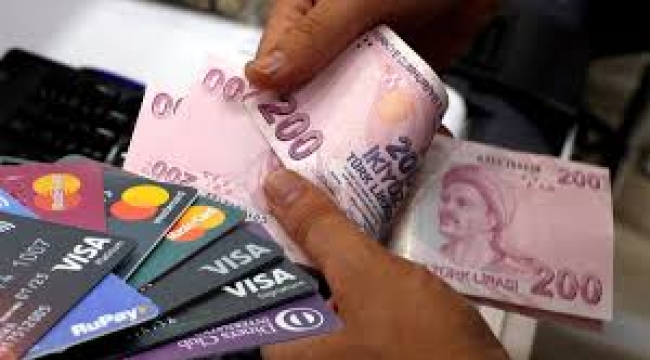 Vatandaş borç sarmalında: Her iki kişiden biri bankaya borçlu
