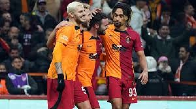 Aslan zirvede tek başına