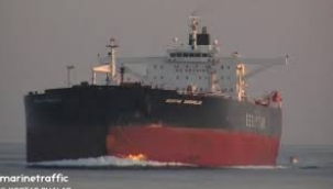 İstanbul Boğazı'na petrol taşıyan Türk gemisi vuruldu