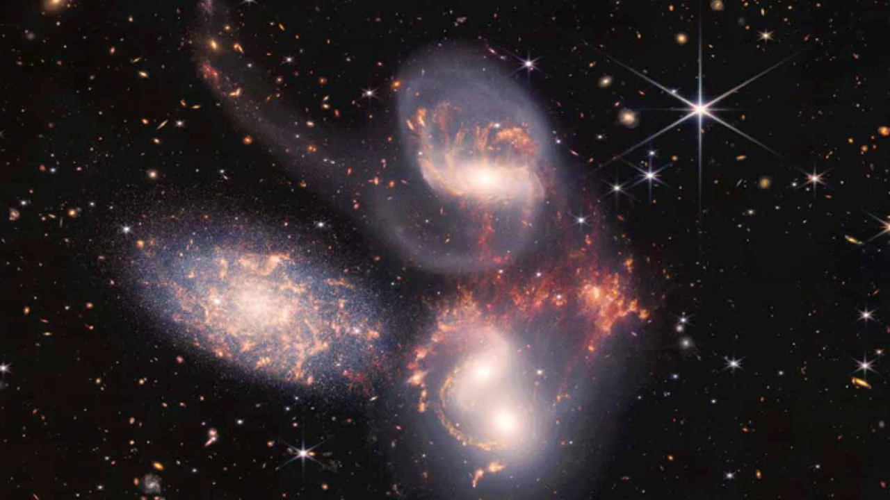 Kozmik gizem çözülüyor mu? 'Yeni karanlık madde modeli 