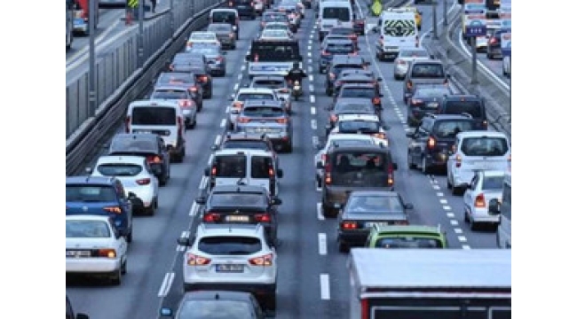 Yola çıkacaklar dikkat! Hız limitleri değişti, cezalar katlandı