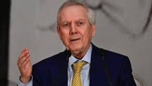 Fenerbahçe'de flaş gelişme: Aziz Yıldırım'dan gece yarısı adaylık açıklaması!