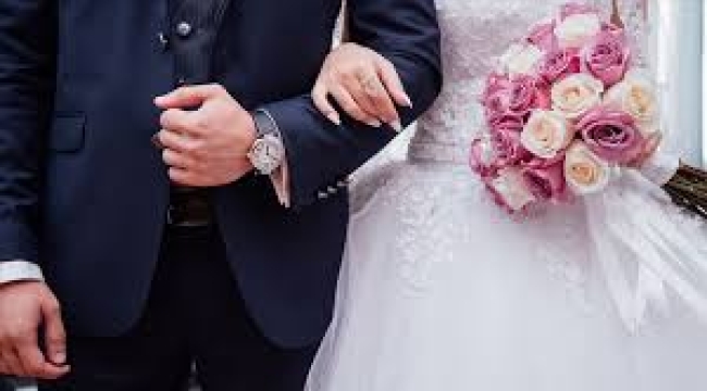 Düğün yapmak iki milyon... Evlilik sözleşmesi 'moda' oldu
