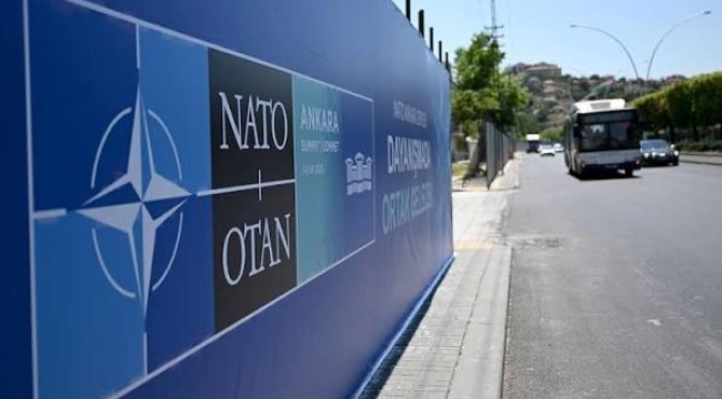 Batının 'özgürlük sevdası' NATO kapısına kadarmış! Muhalif medyaya akreditasyon engeli!