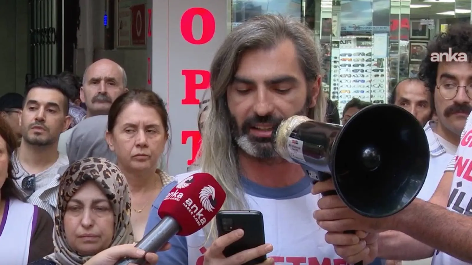 Öğretmenler süresiz açlık grevine başladı: Verilen sözler tutulsun