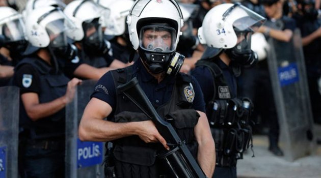 Adana Polisi, Avrupa'yı Kana Bulamaya Giden DEAŞ'lıları Yakaladı