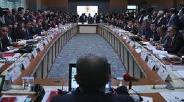 Anayasa değişiklik teklifi komisyonda kabul edildi
