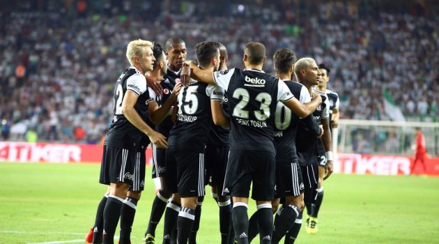 Beşiktaş ile Konyaspor 2-2 berabere kaldı.