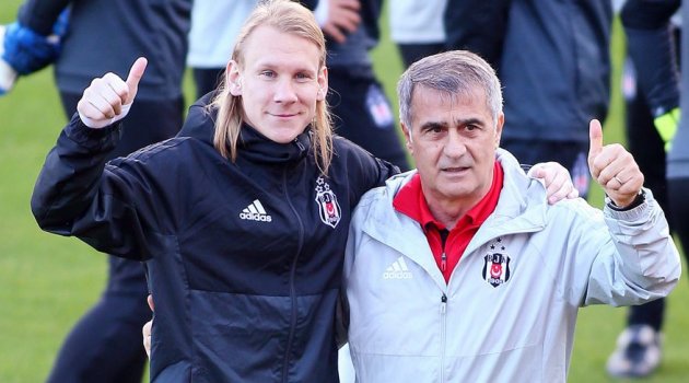 Beşiktaş'ta Domagoj Vida için lisans krizi