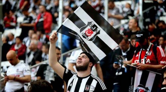Beşiktaş taraftarı TT Arena'ya girmenin yolunu buldu!