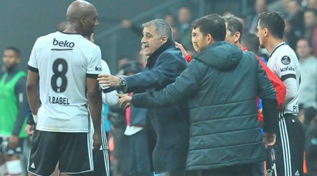 Beşiktaşlı Ryan Babel, Şenol Güneş'e Bağırdı: Futboldan Anlamıyorsun