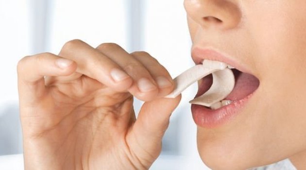 Bu sakızı çiğneyen hasta olmuyor!
