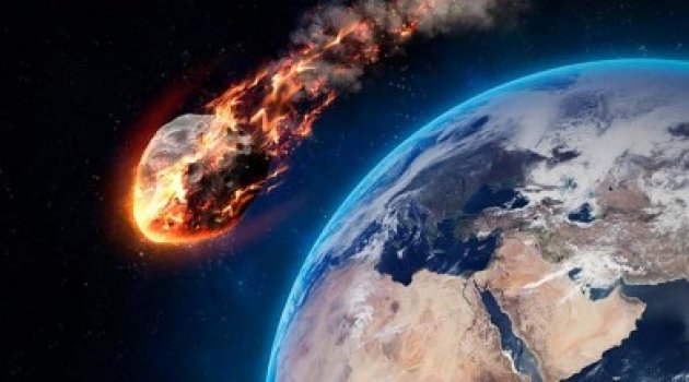 Büyük göktaşı Atlas Okyanusu üstünde patladı
