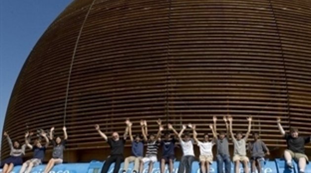 CERN: Dünyanın nasıl oluştuğunu Anlayamıyoruz!