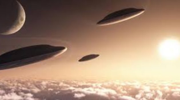 Donanma pilotu: Deli değilim, UFO gördüm