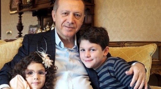 Erdoğan torunlarına 3 yavru aslan hediye etmek istedi akıllara bu soru geldi