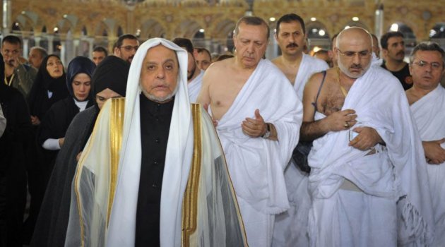 Erdoğan Umre yaptı, Akar ve Fidan eşlik etti