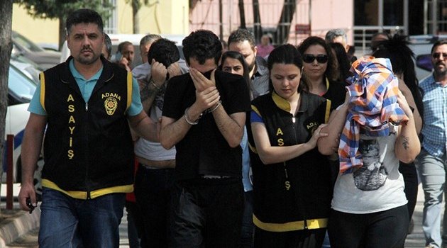 Eskort sitesiyle ayda en az 800 bin lira para kazanmışlar