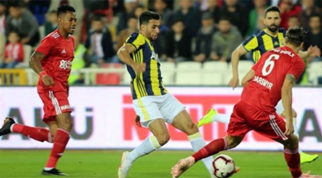 Fenerbahçe, Sivasspor deplasmanında da gülemedi
