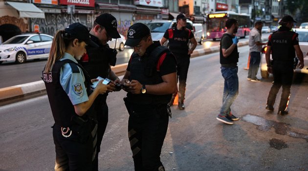 İstanbul'da 39 ilçede 5 bin polisle denetim