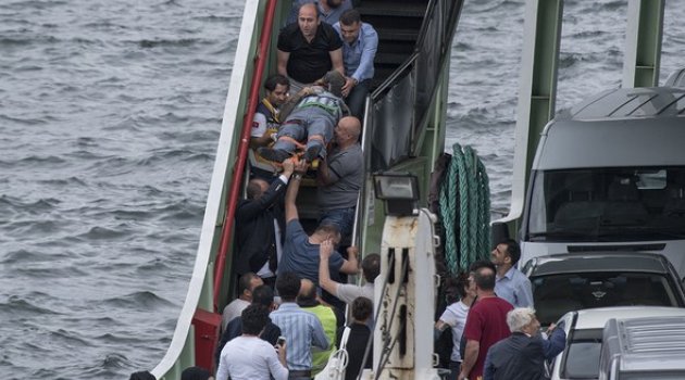 İstanbul'da arabalı vapur kazası