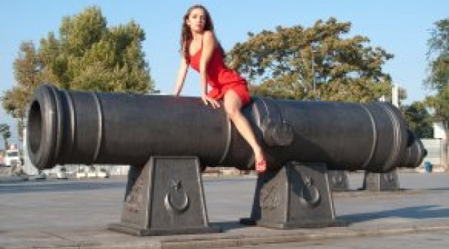 Karolin Fişekçi: Hepiniz İfşa Olursunuz, Karışmam!VİDEO