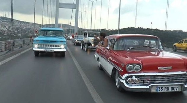 Klasik otomobillerden 30 Ağustos konvoyu