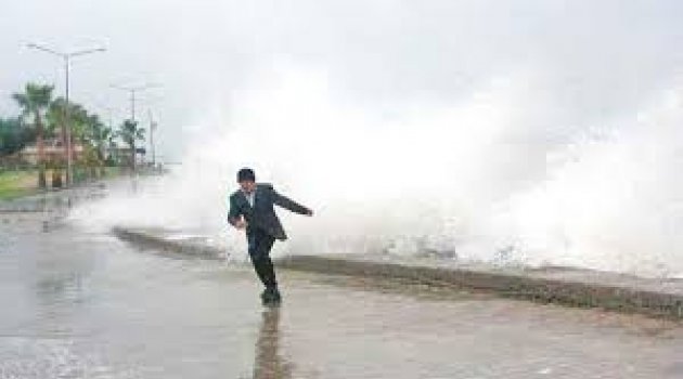 Marmara'ya şiddetli lodos, 80 km