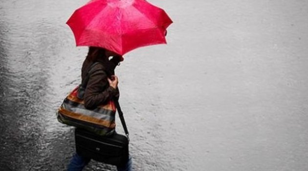 Meteoroloji'den İstanbullulara sağanak yağış uyarısı