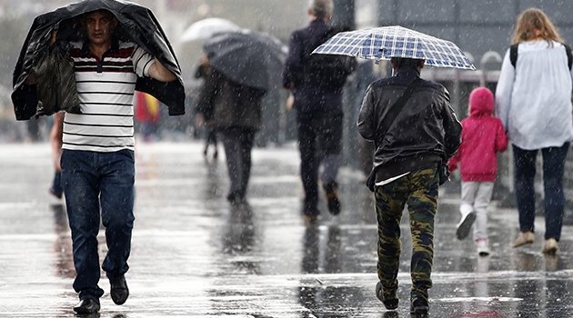 Meteoroloji'den uyarı: İstanbul'a sağanak geliyor