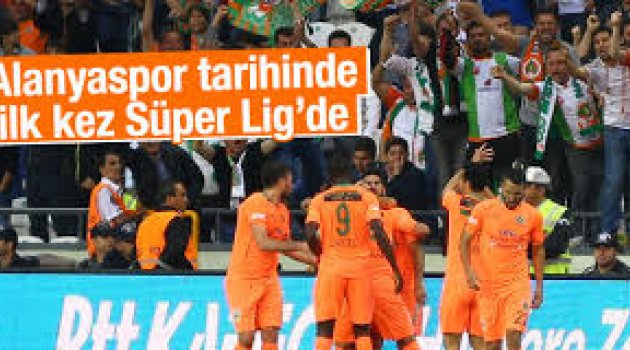 Multigroup Alanyaspor, Adana Demirspor'u penaltılarla geçerek Süper Lig'e çıktı.