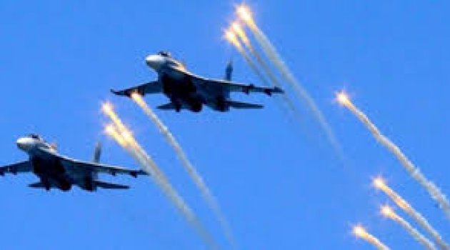 Rus uçakları Halep'e bomba yağdırdı!