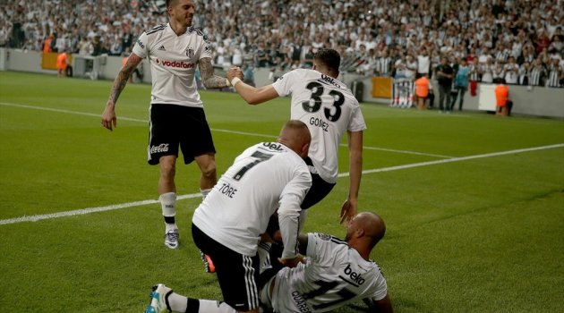 ŞAMPİYON BEŞİKTAŞ ŞAMPİYON KARAKARTAL SANA FEDA CANIMIZ