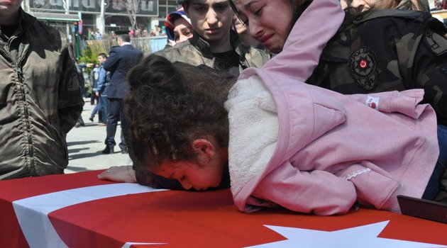 Şehidimiz Tamer Aktaş'ı,15 bin kişi uğurladı
