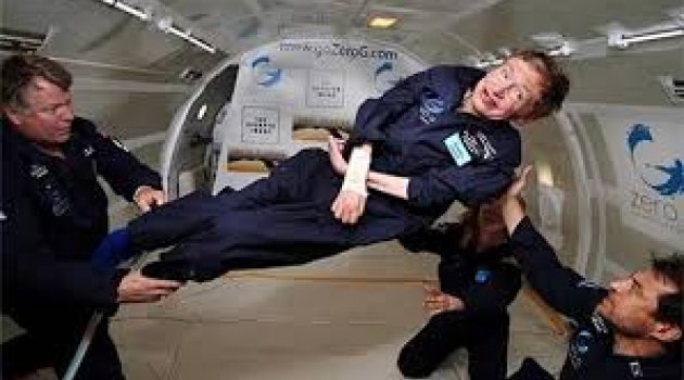 Stephen Hawking uzaya gidiyor