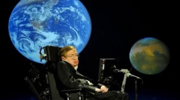Stephen Hawking'den kafa karıştıran iddia: Uzaylılar bizi takmıyor