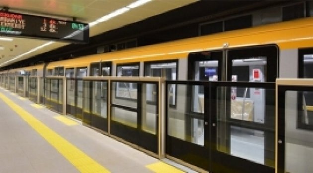 Sürücüsüz metro 4 günde 292 bin 344 yolcu taşıdı