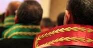 956 hâkim ve savcı mesleğe kabul edildi, 1418 hakim ve savcının yeri değişti