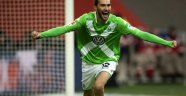 Beşiktaş'ta forvete yeni aday Bas Dost