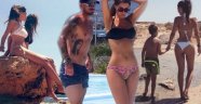  Sneijder'in eşi Yolanthe tatil için İbiza'ya gitti.