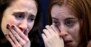 ABD seçimleri nefesleri kesiyor. Clinton taraftarlarının gözyaşları