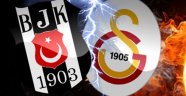 Galatasaray ile Beşiktaş taraftarları arasında bıçaklı kavga çıktı.
