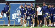 Fenerbahçe'de bileti kesilen 11 futbolcu belli oldu