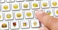 TÜM DÜNYANIN BİRBİRİYLE İLETİŞİM KURMASI İÇİN 'EMOJİ DİLİ' GELİYOR