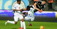 Beşiktaş, deplasmanda Çaykur Rizespor'u 2-1 mağlup etti.