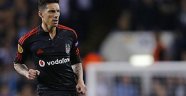 Beşiktaş, Jose Sosa'nın Affedildiğini Açıkladı