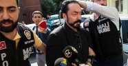 Genç kızlara Adnan Oktar bizzat tuzak kurmuş