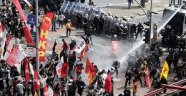 İstanbul'da 1 Mayıs için yollar kapandı, Taksim'den Beşiktaş'a yürümek isteyenlere polis müdahale etti