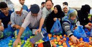 İstanbul'da bir iş adamı tüm pazarı satın alarak her şeyi bedava dağıttı