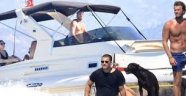 Kıvanç Tatlıtuğ ve Çağatay Ulusoy birlikte tatile çıktı